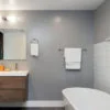 Salle de bains design avec miroir XLS