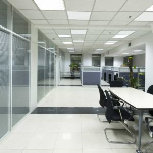 Radiateurs de plafond infrarouges pour bureaux