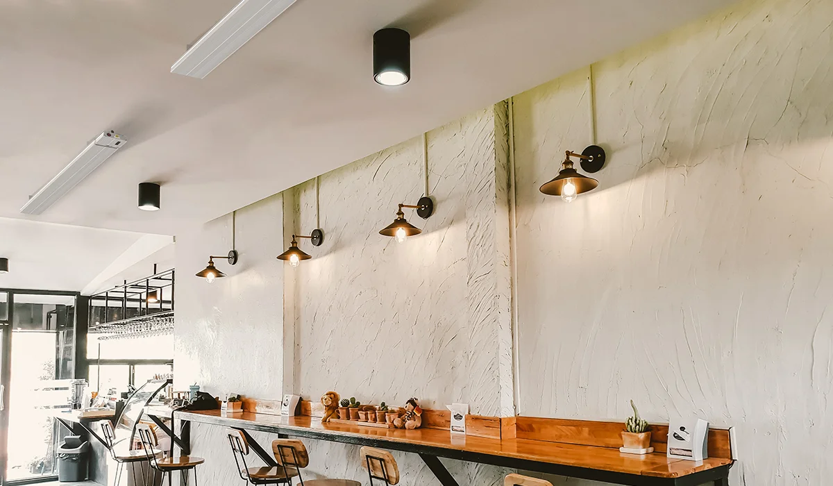 Summit blanc dans un café