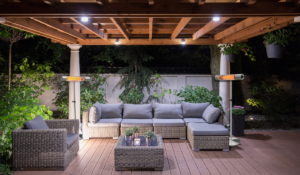 Argent California sur pied pour chauffer le patio extérieur