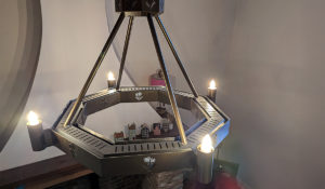 Mini radiateur infrarouge Halo avec éclairage installé dans la maison d'un client