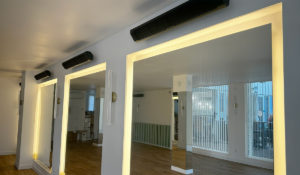 Studio de Hot Yoga chauffé par des radiateurs Aspect XL