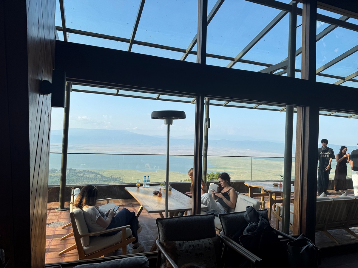 Herschel Florida chauffage terrasse à l'extérieur du restaurant. . Ngorongoro Lodge Melia.