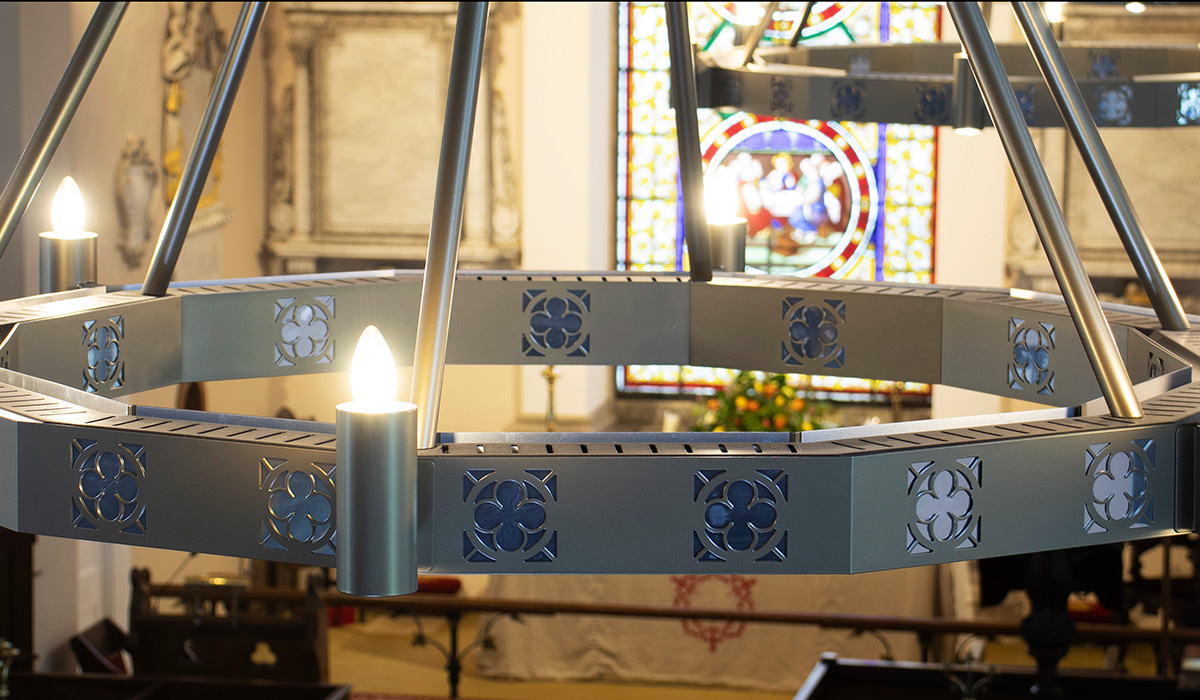 Gros plan sur Herschel Halo présentant des panneaux décoratifs sur mesure et un éclairage LED