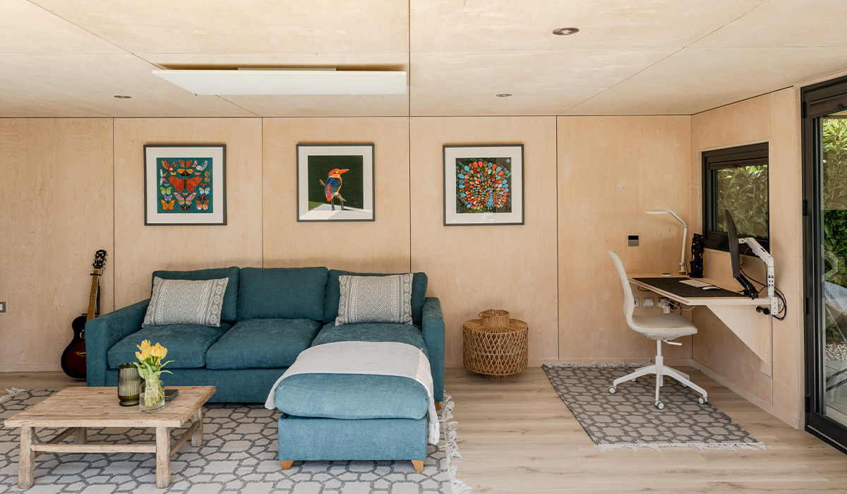 Panneau chauffant infrarouge Herschel dans la piscine d'Oxfordshire Pool House par Okopod