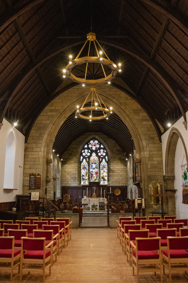 Des halos installés dans une église écossaise